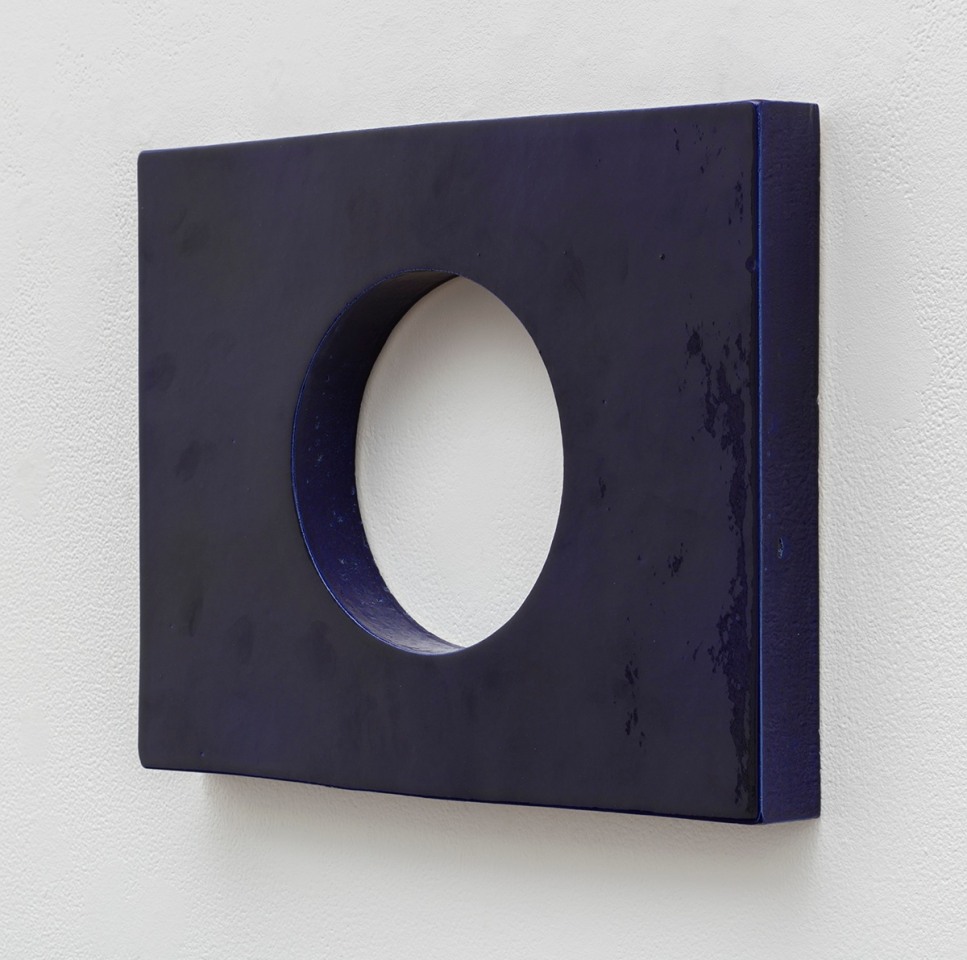Mai-Thu Perret Stand a flower in a lapis lazuli vase,&nbsp;2017