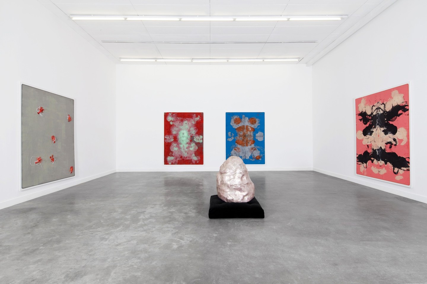 Mai-Thu Perret