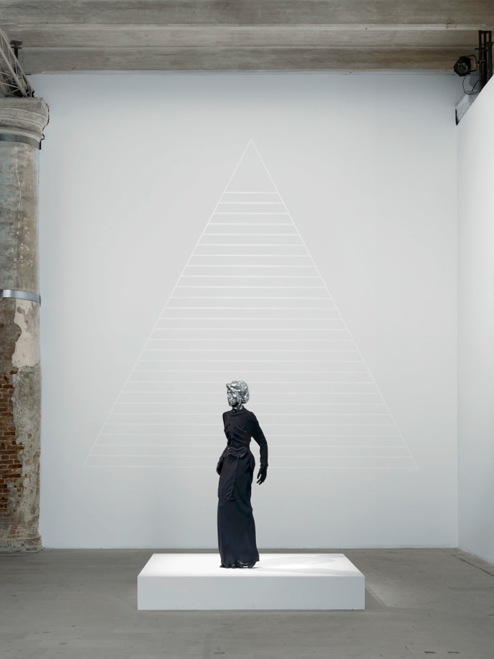 Mai-Thu Perret