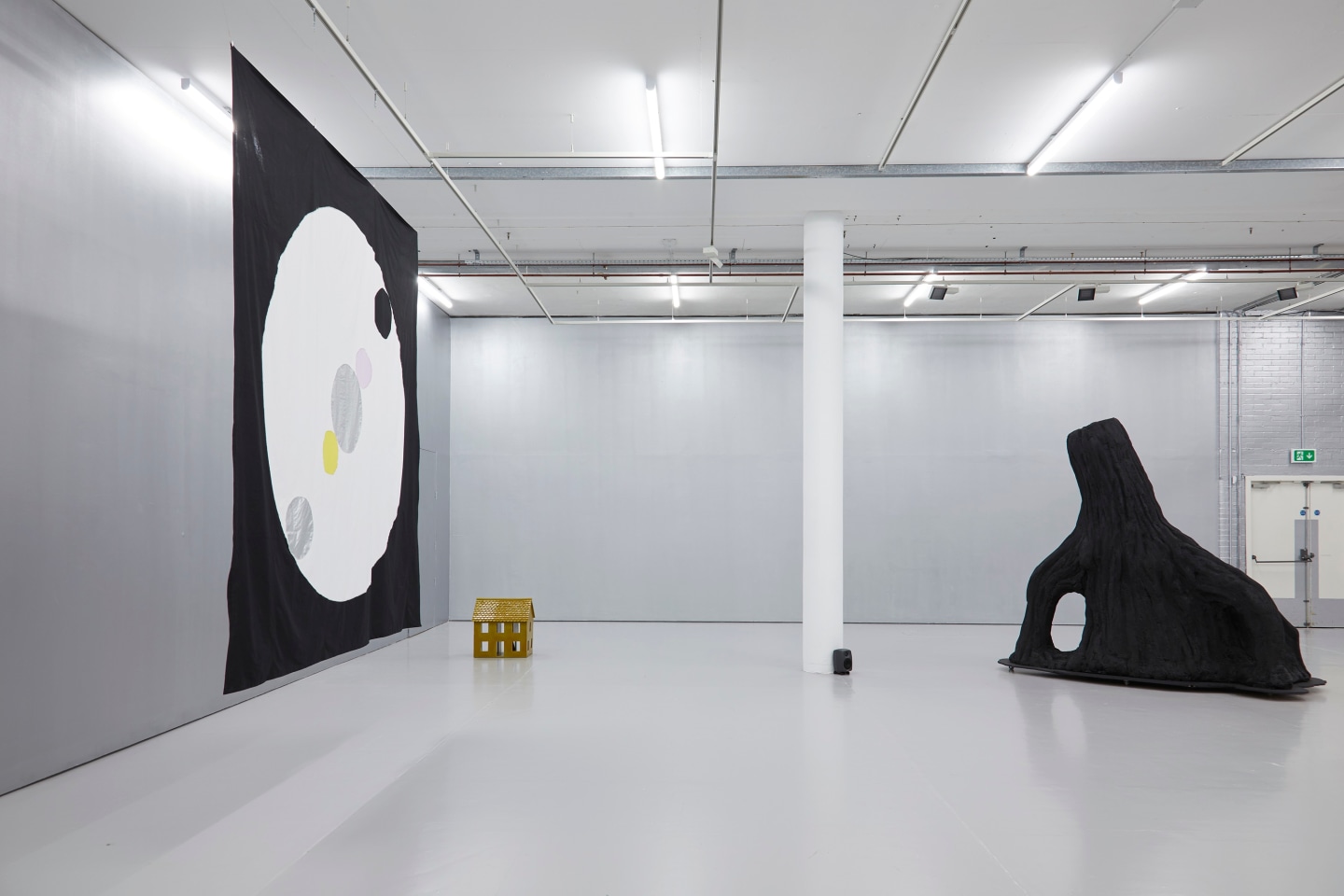 Mai-Thu Perret