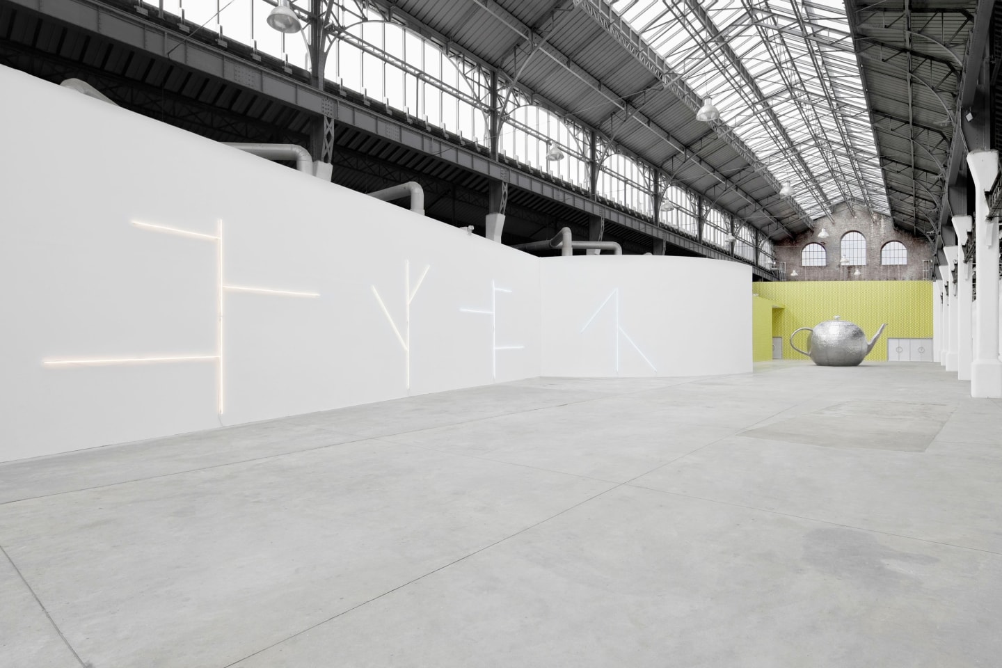 Mai-Thu Perret