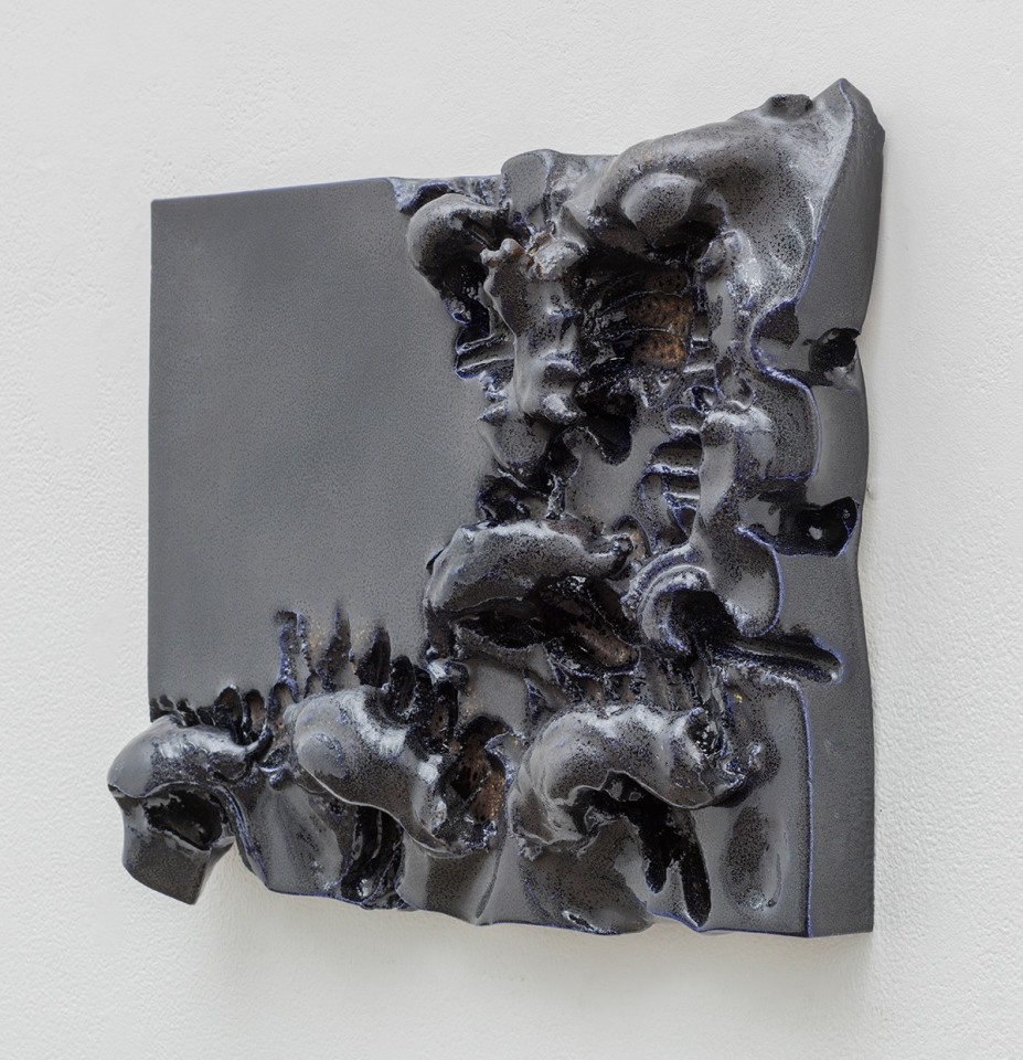 Mai-Thu Perret The flower in the garden, is it alive or dead?, 2017