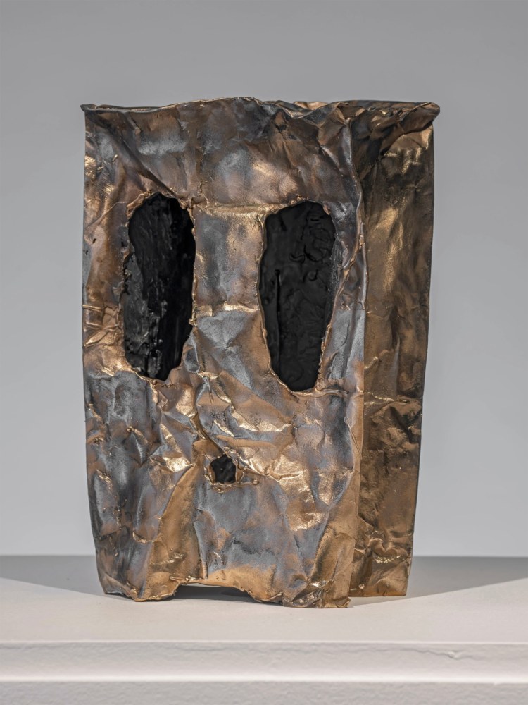 Jon Pylypchuk

ghost bag #7

2023

Bronze

10.5 x 7 x 4.5 in

26.7 x 17.8 x 11.4 cm

$5,000