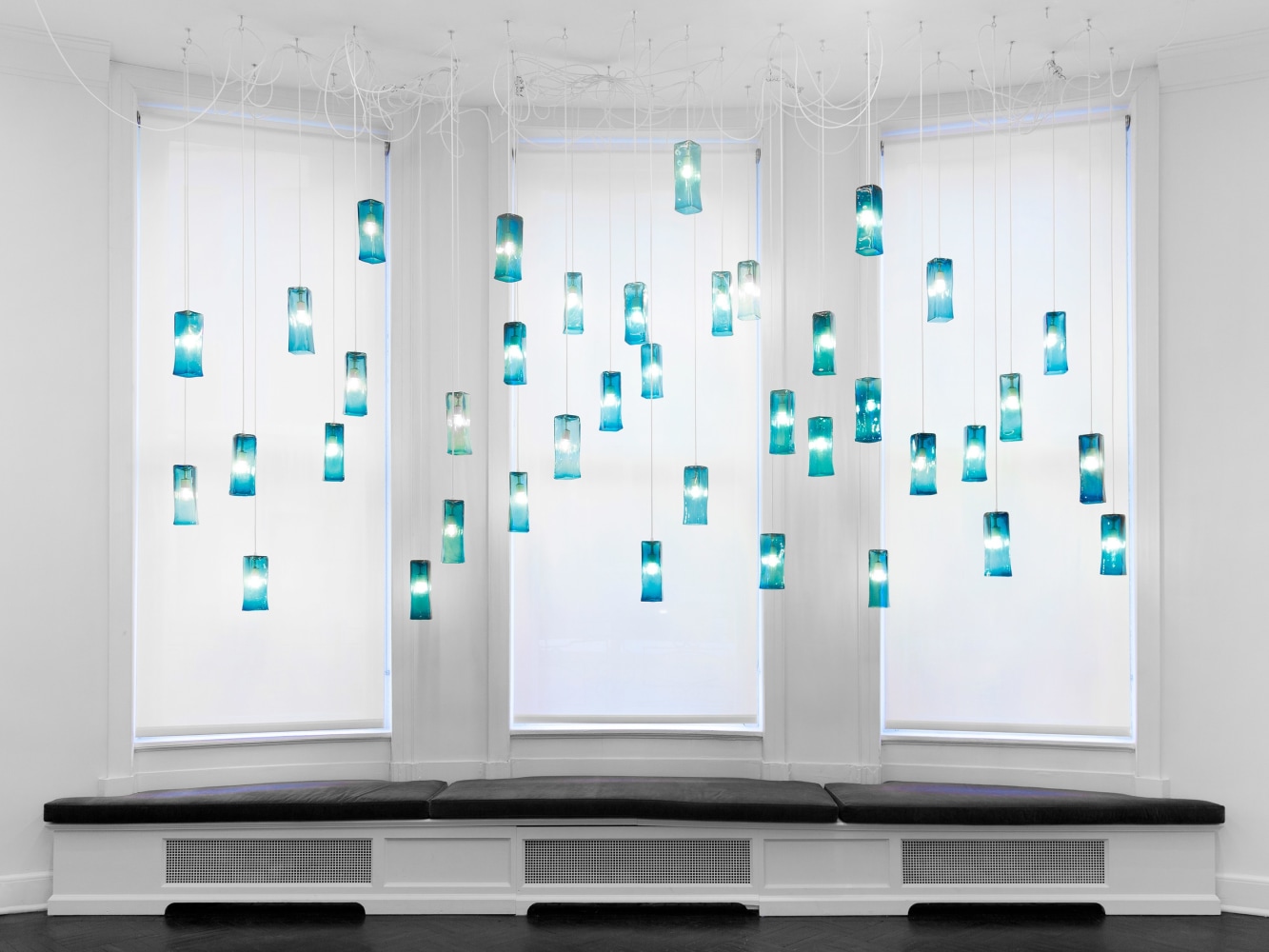 Jorge Pardo

Untitled

1999

40 glass lamps

Dimension variable