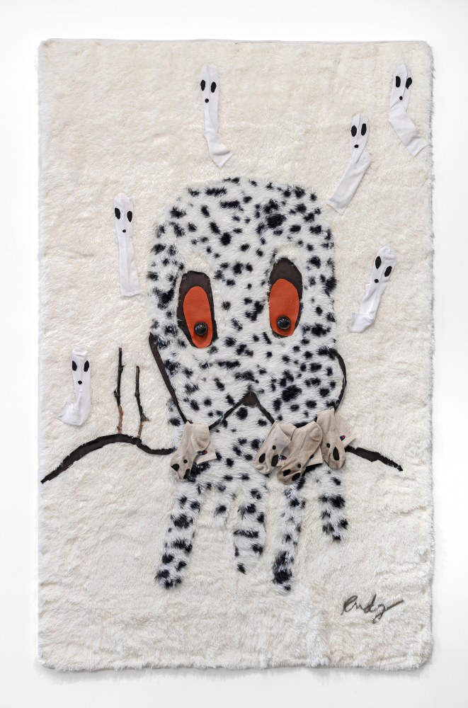 Jon Pylypchuk

lonely and hurtin&amp;#39;

2023

Found object rug with fake fur

96 x&amp;nbsp;60&amp;nbsp;inches

243.8 x&amp;nbsp;152.4&amp;nbsp;cm

$12,000
