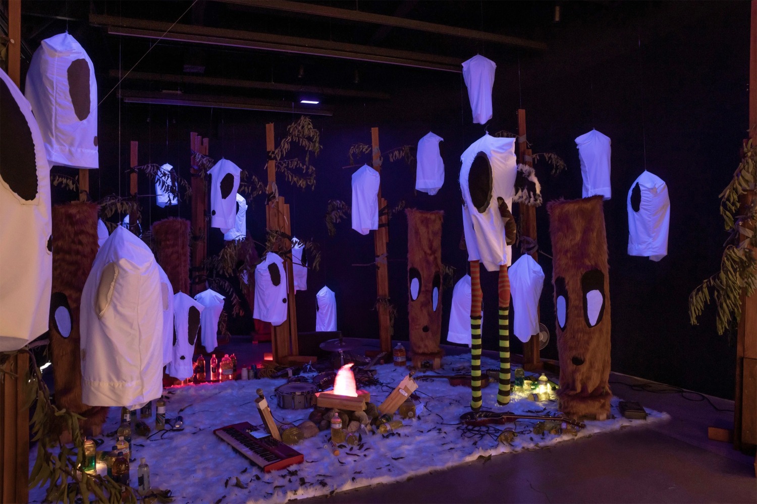 Jon Pylypchuk

i&amp;#39;ve got love for you

2023

Mixed media installation

Dimensions variable

$75,000