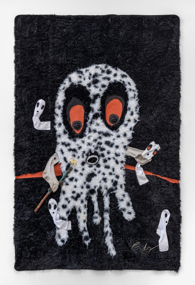 Jon Pylypchuk

i&amp;#39;ve got love for you

2023

Found object rug with fake fur

96 x&amp;nbsp;60&amp;nbsp;inches

243.8 x&amp;nbsp;152.4&amp;nbsp;cm

$12,000