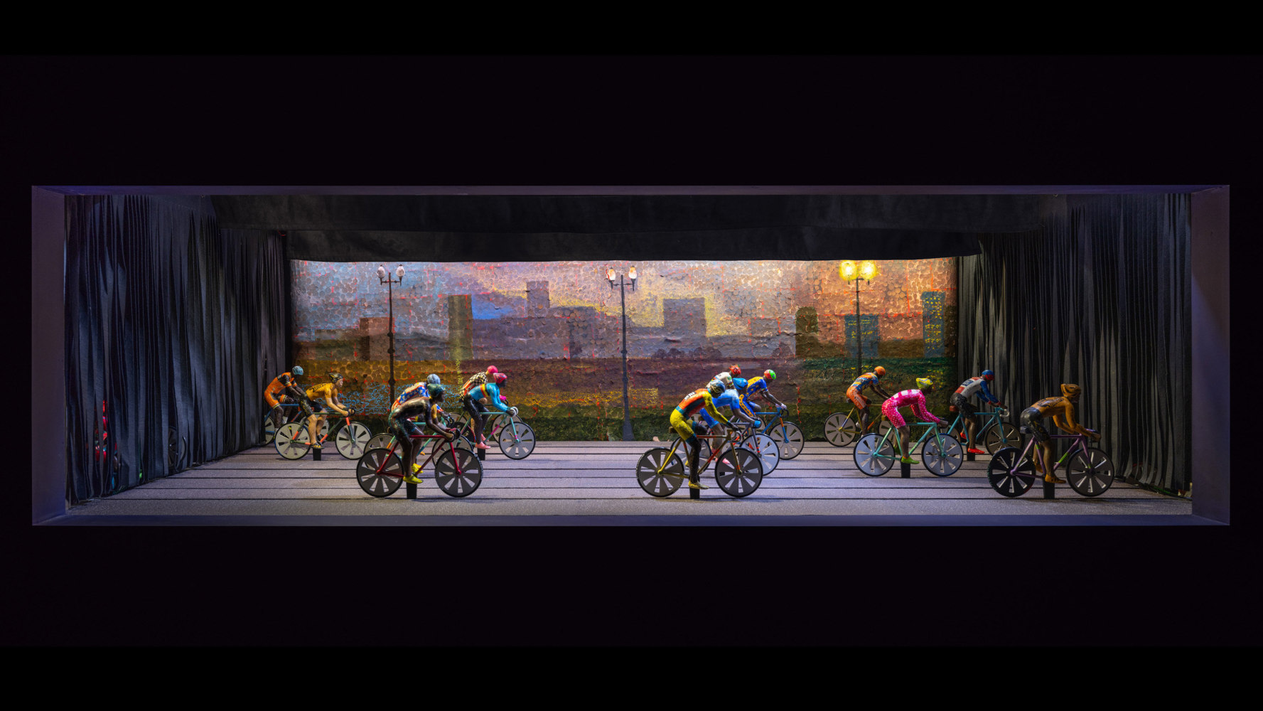 Derek Fordjour

Cyclorama

2023

Mixed media

20 x 72 x 36 inches

50.8 x 182.9 x 91.4 cm

(DF 23/042)