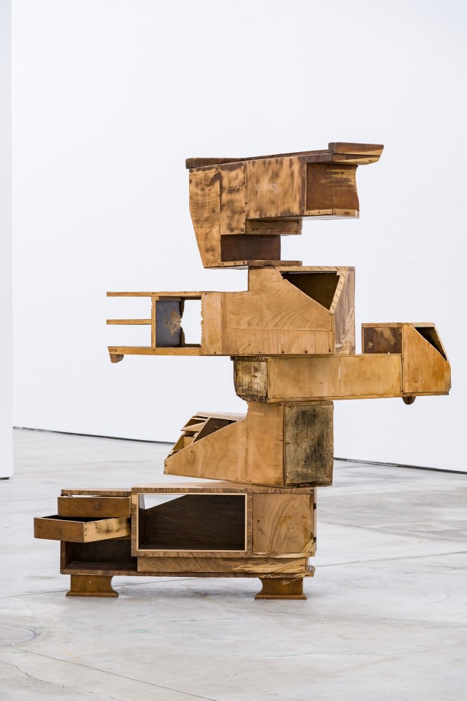 Jorge Peris

Silencio para instrumento innombrable, 2018

wood

98 3/8 x 47 1/4 x 55 in
250 x 120 x 140 cm