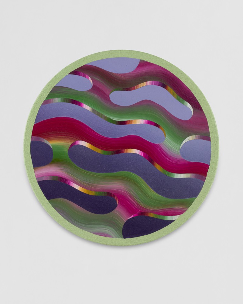 Christian&amp;nbsp;Ruiz Berman

wave/particle tondo 3, 2023

acrylic on round panel

8 inches diameter