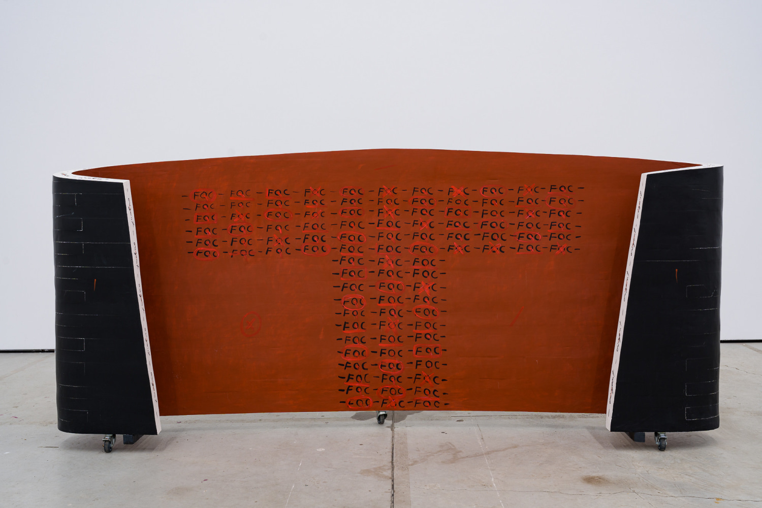 Marian Zidaru &amp;nbsp; &amp;nbsp;
Throne, 2016
Wood and acrylic
250x110x35cm&amp;nbsp;