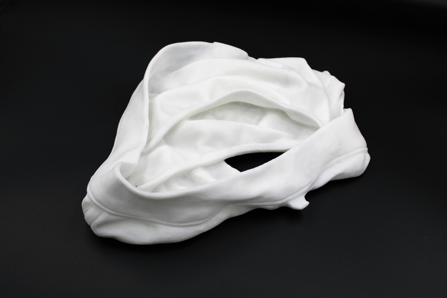 Reza Aramesh

Action 445: Gradignan Prison 3 October 2022 Progression #198, 2024

unique hand-carved and polished Bianco Michelangelo marble

10 1/2 x 8 1/2 x 2 1/2 in
26.1 x 21.7 x 6.6 cm