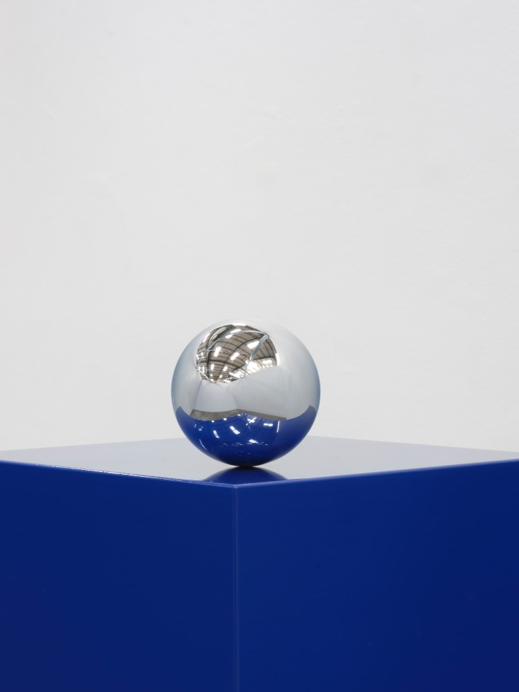Jesse Schlesinger The worlds like an endless four-dimensional Game of Go., 2025 Glazed ceramic, cypress, painted MDF cube, and chrome-plated sphere 53 1/4 x 15 1/4 x 15 1/4 inches 135.3 x 38.7 x 38.7 cm