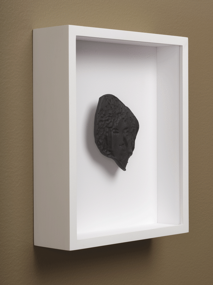 Erica Deeman

Untitled 01 (Self Portrait), 2020

Cassius Obsidian clay, unique in a series

Framed Dimensions:

10 1/2 x 8 3/4 x 2 3/4 inches

26.7 x 22.2 x 7 cm

Edition&amp;nbsp;of 3

$6,500.