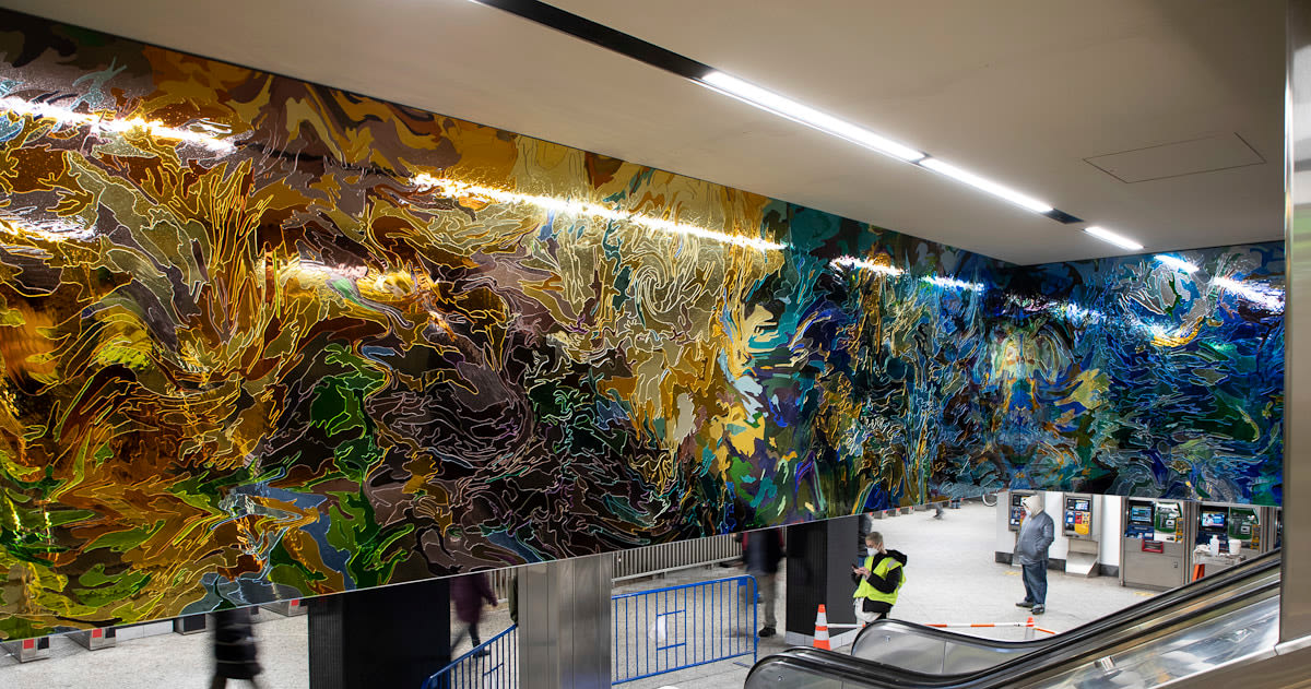 Jim Hodges, I dreamed a world and called it Love at New York’s Grand Central Terminal, 2020