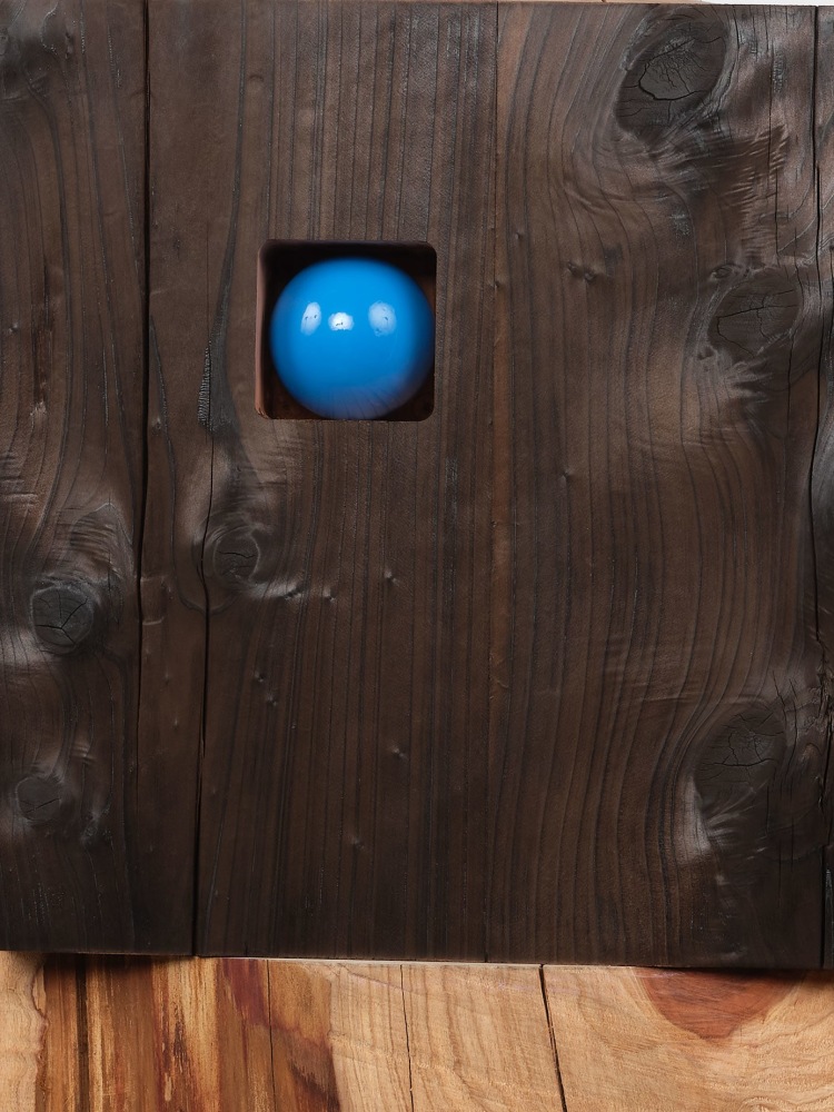 Jesse Schlesinger Untitled, 2024 Redwood (salvaged), powder-coated steel 71 1/2 x 40 x 40 inches 181.6 x 101.6 x 101.6 cm