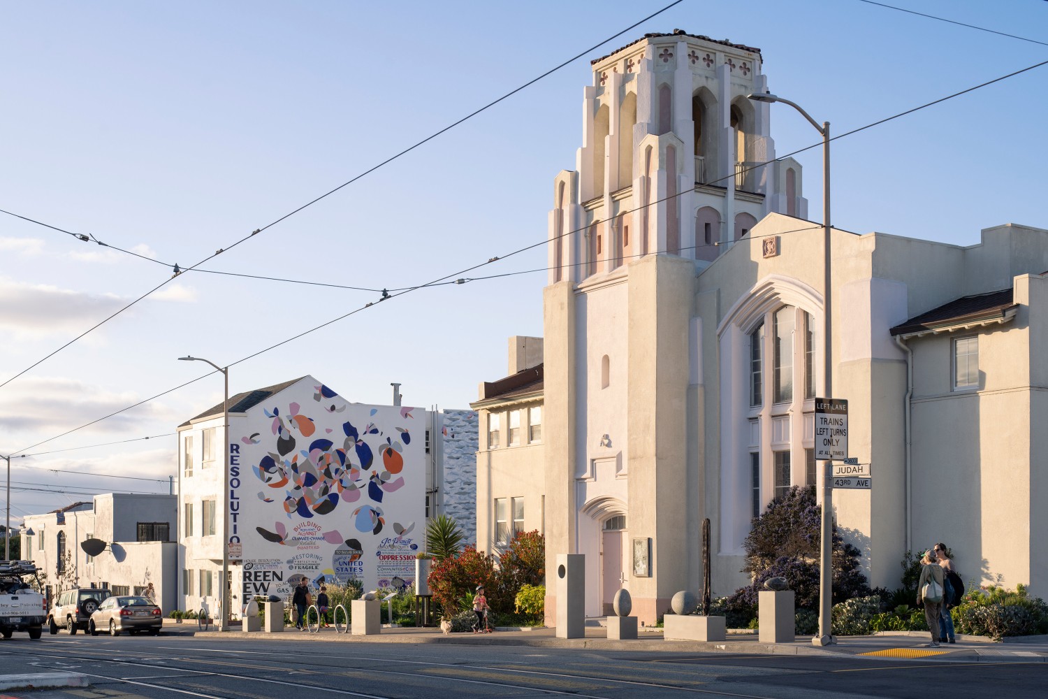 Jesse Schlesinger Pacific Transit, 2024 Concrete, stone and bronze Site-specific artwork commissioned by the City and County of San Francisco through the San Francisco Arts Commission