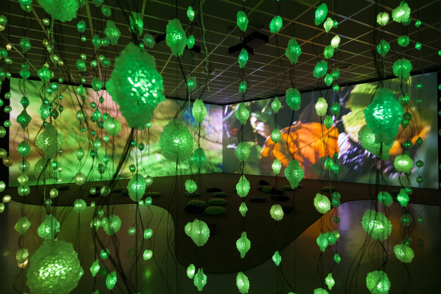 Pipilotti Rist
Pixelwald (Pixel Forest), 2016
Hanging LED light installation and media player
Duration: 35 minutes
Dimensions variable
Installation view, Kunsthaus Z&amp;uuml;rich, 2016