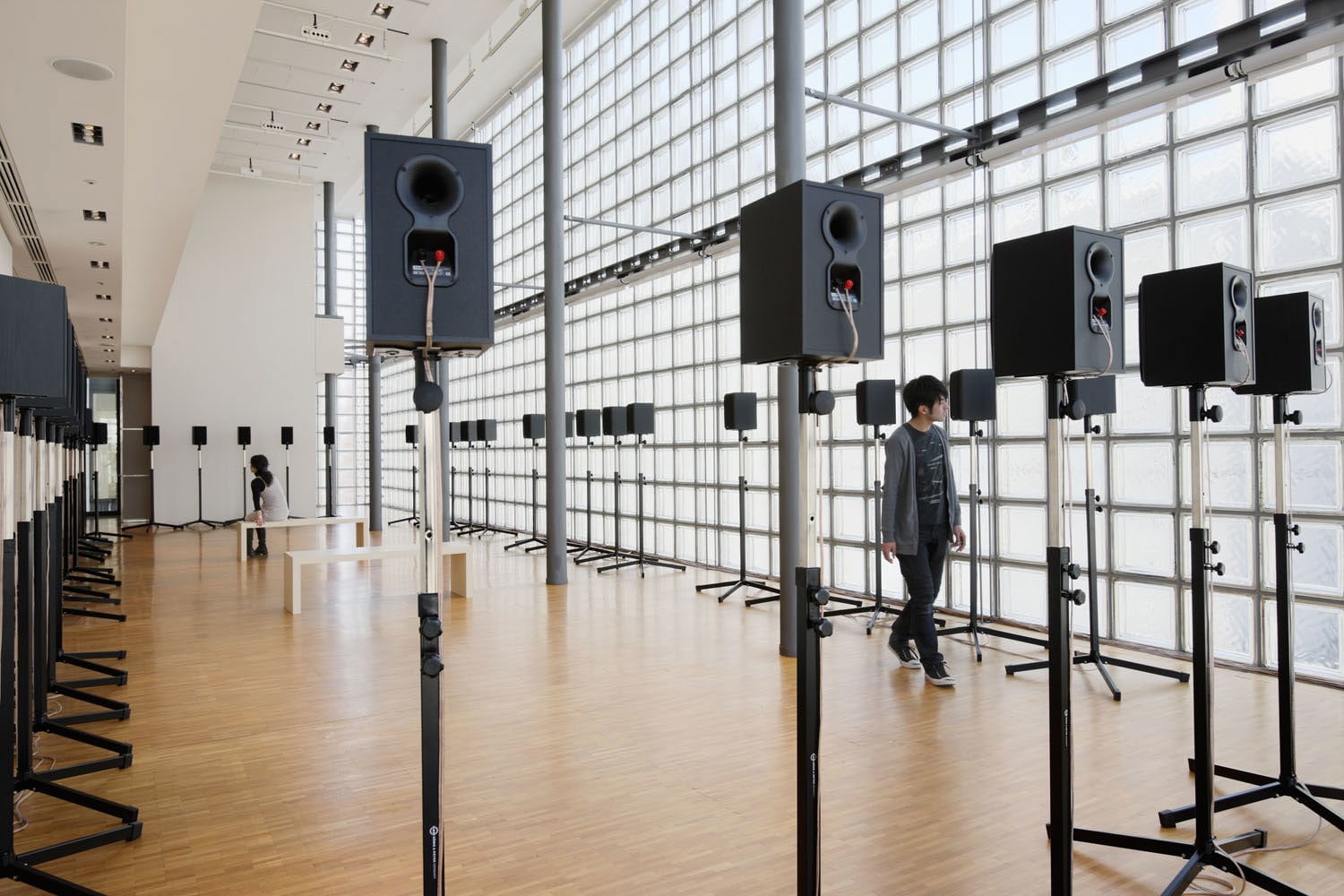 Janet Cardiff
The Forty Part Motet (A reworking of &amp;quot;Spem in Alium&amp;quot; by Thomas Tallis 1556), 2001
40 loud speakers mounted on stands, placed in an oval, amplifiers, playback computer
Duration: 14 minute loop with 11 minutes&amp;nbsp;of music and 3 minutes&amp;nbsp;of intermission
Dimensions variable
Installation view at&amp;nbsp;Fonadation d&amp;rsquo;entreprise Herm&amp;egrave;s, Tokyo, 2009
Photo: Atsushi Nakamichi / Nac&amp;aacute;sa &amp;amp; Partners Inc.