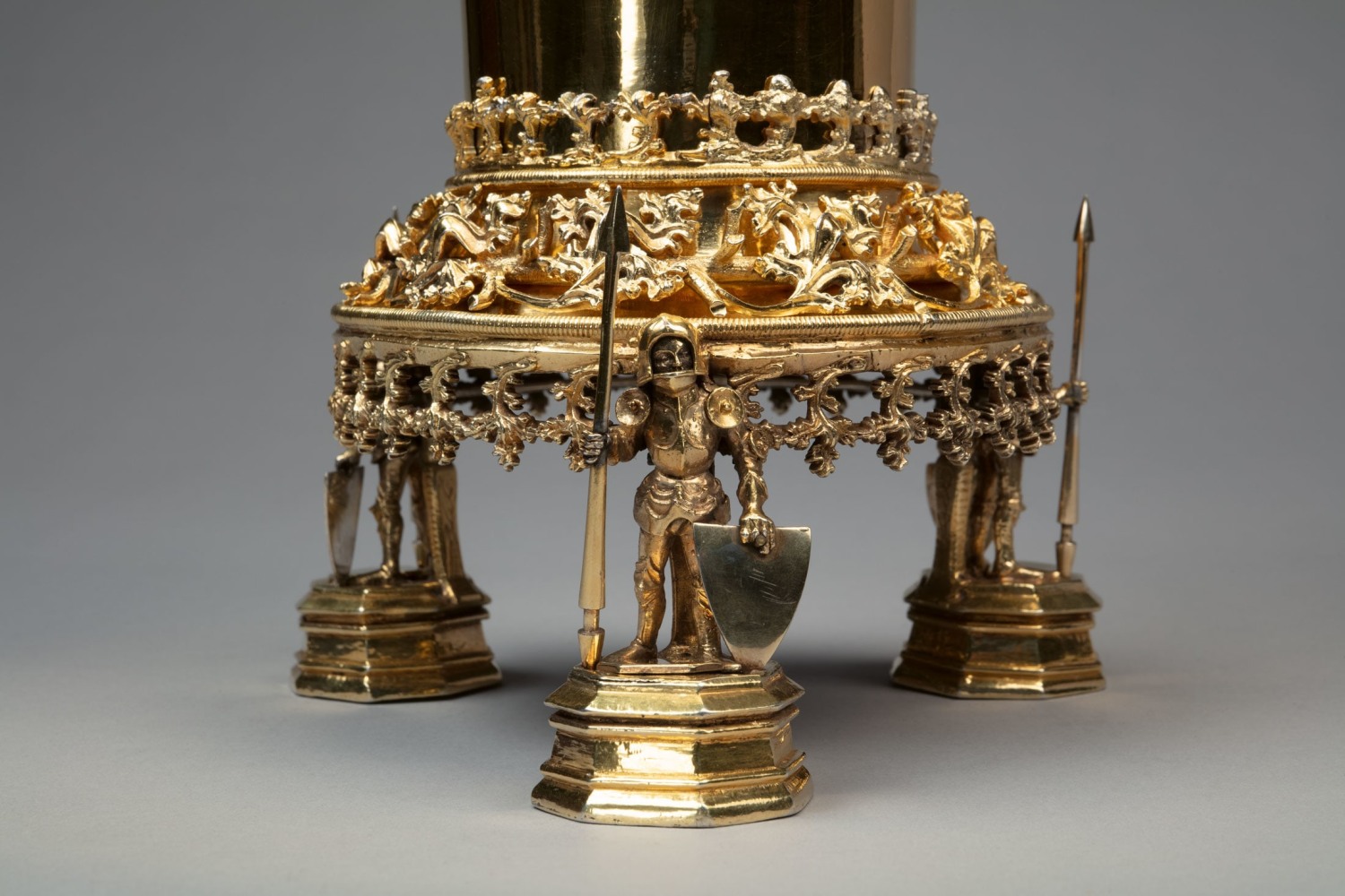 Hans Greiff (active c. 1470, d. 1516?)
A monumental lidded cup with the figure of a courtier and three soldiers, c. 1470
Germany, Bavaria, Ingolstadt
Cast, hammered, chased and gilded silver
Height: 21.7 inches (55 cm)
Diameter at widest point: 7.4 inches (18.8 cm)