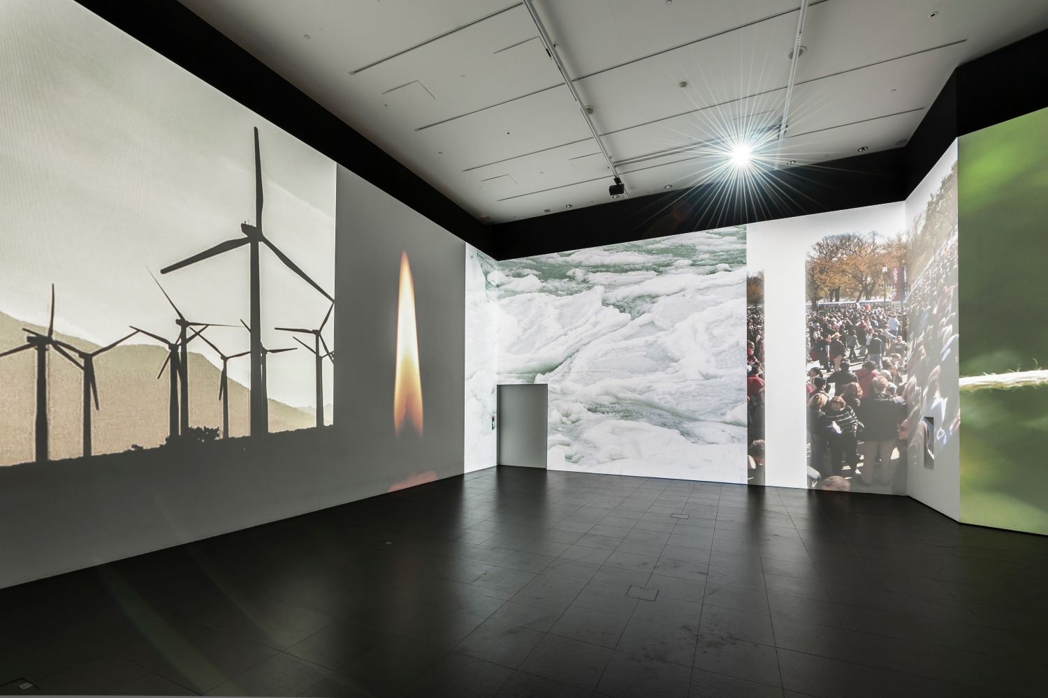 Charles Atlas
Glacier
Installation view
Bloomberg Space, London, 2013