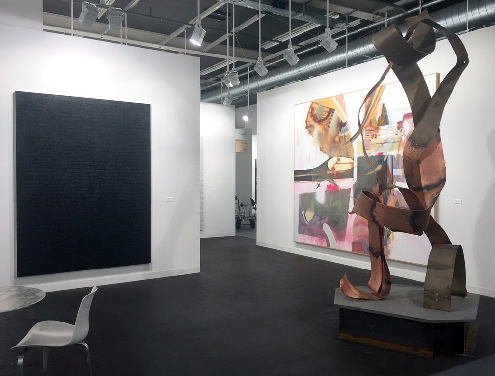 Luhring Augustine

Art Basel, Booth A1

Installation view

2018