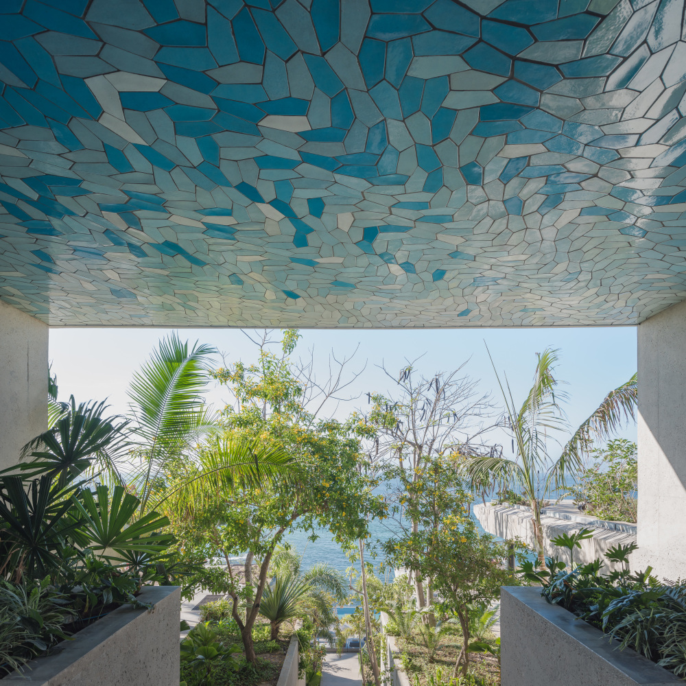 Sarah Crowner
Ceiling (Stretched Pentagons), 2022
Glazed terracotta tiles, plywood, aluminum, mortar, grout
Dimensions variable
Valhalla at Punta Mita, Mexico
Architecture by Tatiana Bilbao Studio
Photography by Luis Gallardo / LGM Studio Mexico City