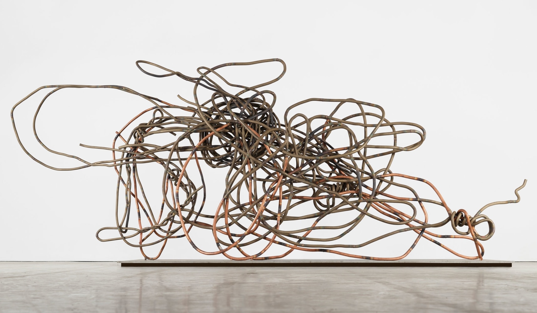 Christopher Wool
Untitled, 2018
Bronze and copper plated steel
121 1/2 x 296 x 60 inches
(308.6 x 751.8 x 152.4 cm)