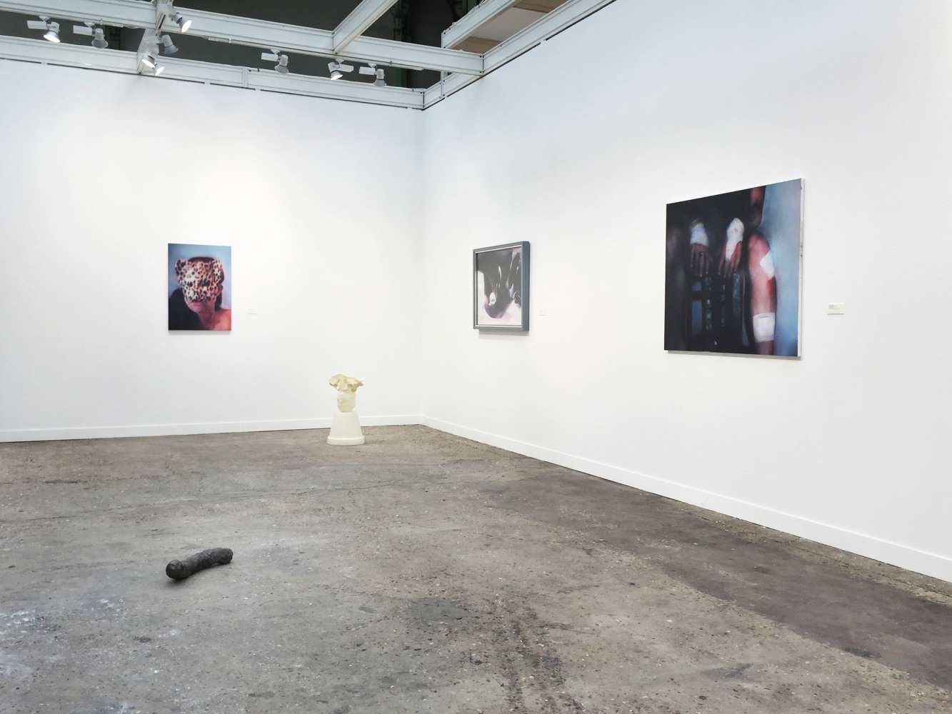 Luhring Augustine&amp;nbsp;

FIAC, Booth B43&amp;nbsp;

Installation view&amp;nbsp;

2015

Pictured: Johannes Kahrs, Janine Antoni, Christopher Wool