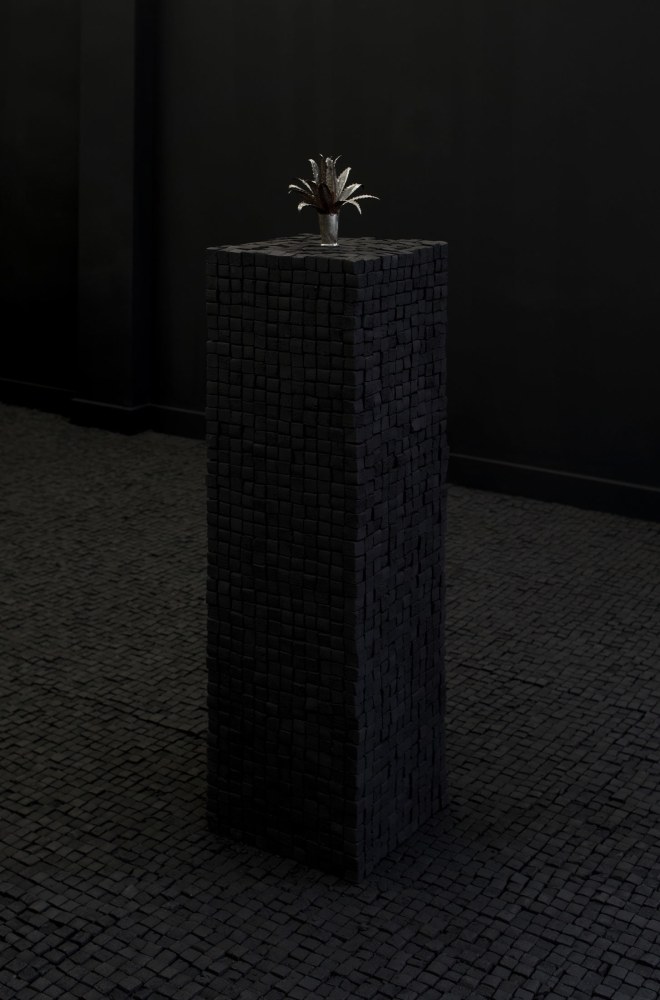 Jonathan Berger
Untitled (Century Tree), 2016
Tin, charcoal
51 x 12 x 12 inches
(129.5 x 30.5 x 30.5 cm)