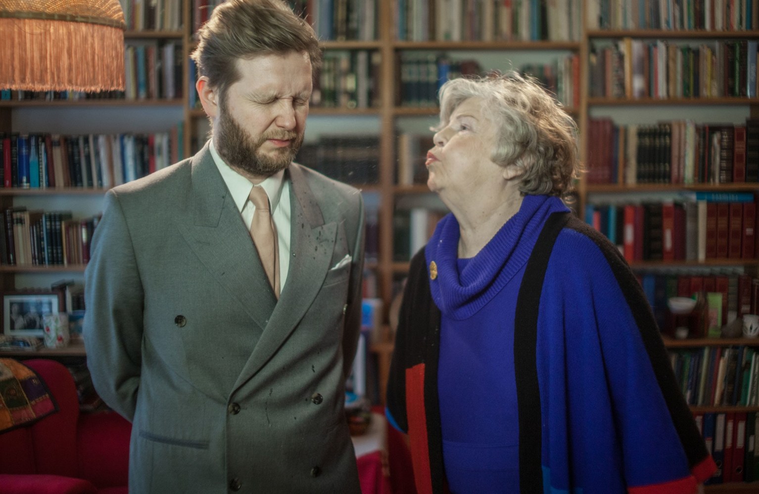 Ragnar Kjartansson
Me and My Mother 2015, 2015
Single-channel video with sound
Duration: 20 minutes, 25 seconds