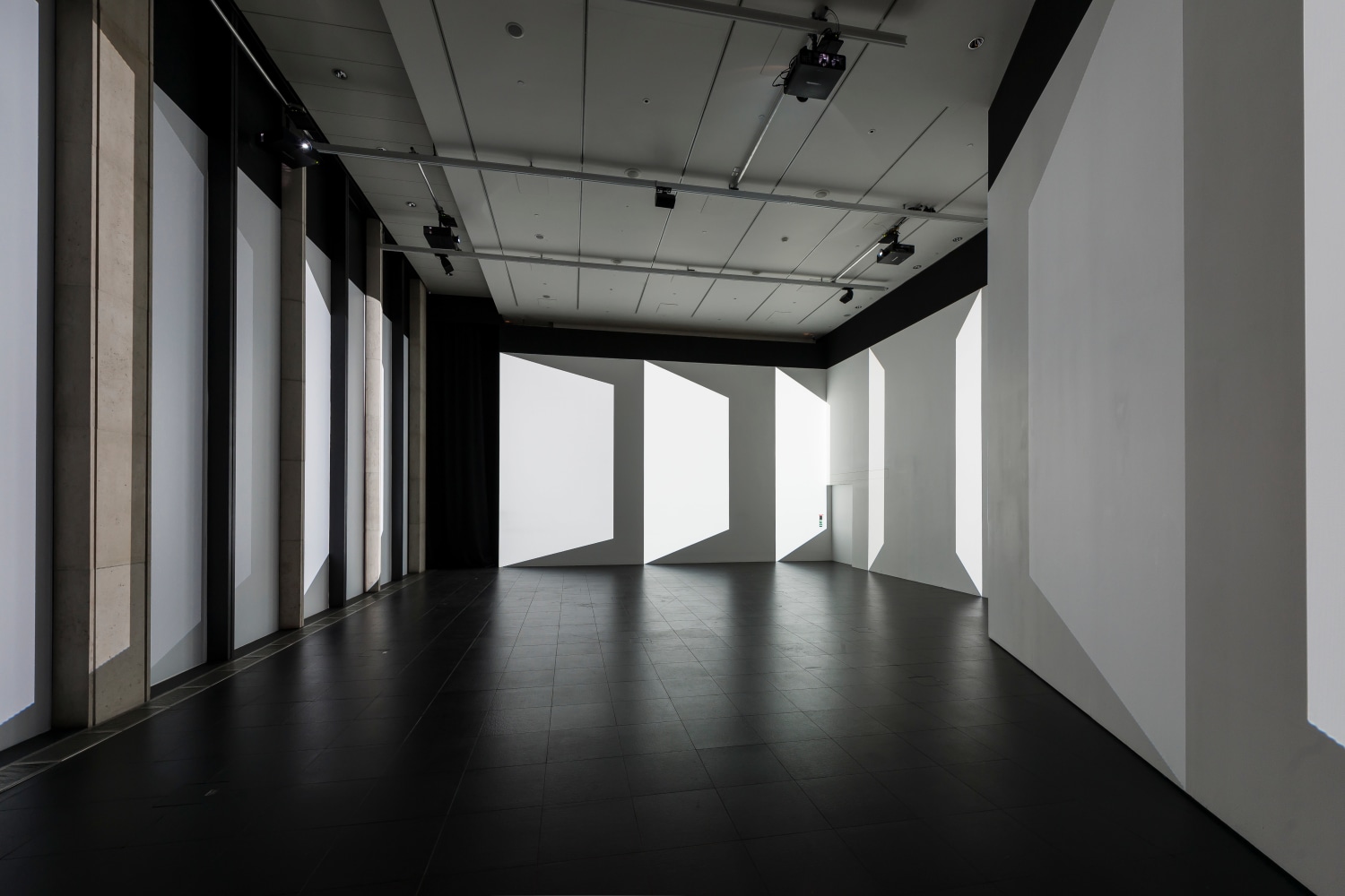 Charles Atlas
Glacier
Installation view at&amp;nbsp;Bloomberg Space, London, 2013