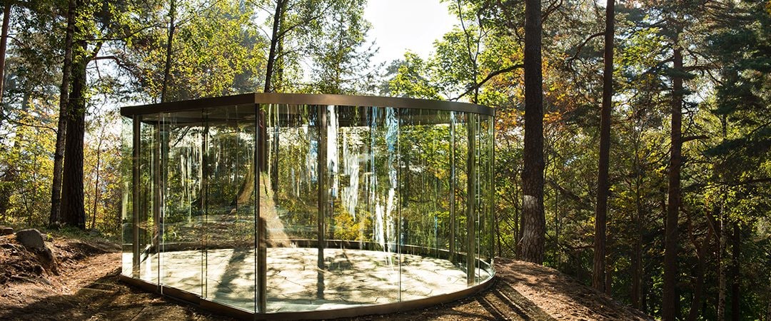 Dan Graham, Ekeberg Pavillion, 2013

Glass, stone and metal

Photo:&amp;nbsp;Ekebergparken /&amp;nbsp;Ivar Kvaal

