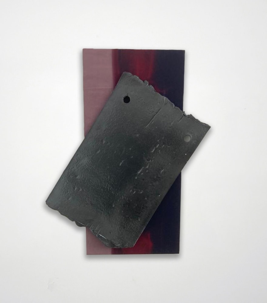 Katinka Bock

Landumland (Kompass)

2023

Glazed ceramic, fabric on wood

33 1/8 x 28 3/8 x 2 3/8 inches (84 x 72 x 6 cm)

KBO 209

&amp;euro;20,000