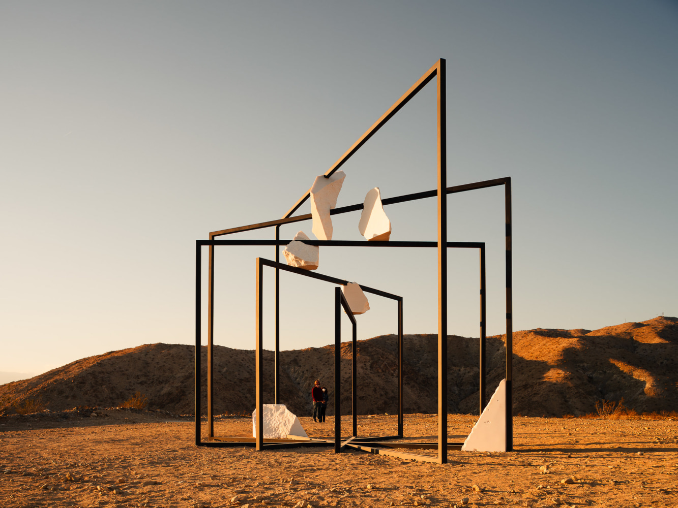 Alicja Kwade,&amp;nbsp;ParaPivot (sempiternal clouds),&amp;nbsp;2021

Installation view: Desert X 2021

Photo&amp;nbsp;by Lance Gerber, courtesy Desert X and the artist.

&amp;nbsp;

&amp;nbsp;