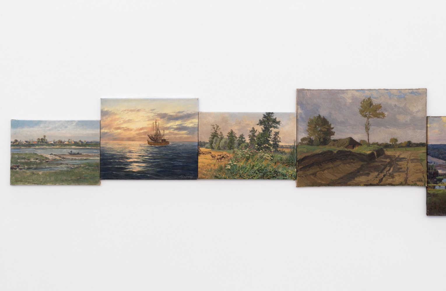 Hans-Peter Feldmann

Horizon

Eleven oil paintings on canvas

34 x 281 1/4 inches (86.4 x 714.4 cm)

HPF 435

&amp;nbsp;

INQUIRE