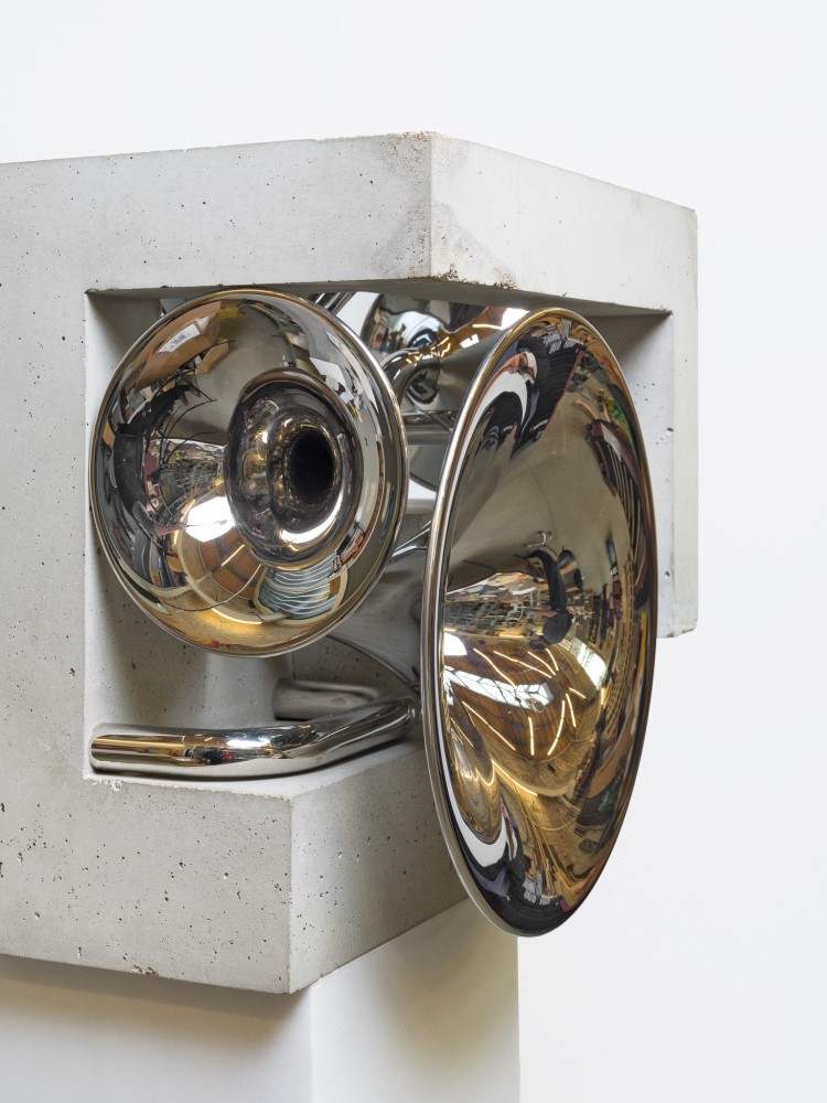 Alicja Kwade

Am&amp;aacute;ss

2022

Stainless steel, concrete, marble

58 x 16 3/4 x 16 3/4 inches (147.5 x 42.5 x 42.5 cm)

AKW 830

SOLD