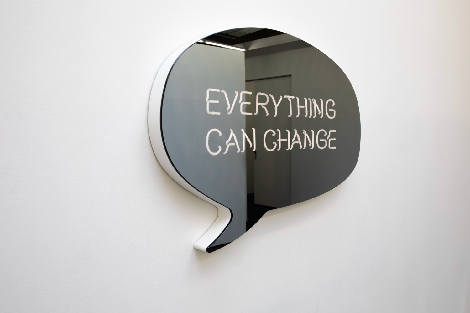 Jeppe Hein

EVERYTHING CAN CHANGE (speech bubble)

2021

Powder-coated aluminum, neon tubes, two-way mirror, powder-coated steel, transformers

29 1/8 x 42 1/8 x 2 3/4 inches (74 x 107 x 7 cm)

Edition of 3, with 2AP

JH 603

&amp;nbsp;

INQUIRE