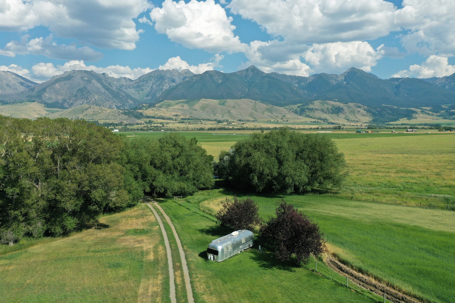 Stephen Shore

Emigrant, Montana, July 30, 2020

2020

Pigment print

18 x 27 inches (45.7 x 68.6 cm)

24 x 32 inches (61 x 81.3 cm) paper size

Edition of 3, with 2AP

SS 3314

$35,000

&amp;nbsp;

INQUIRE