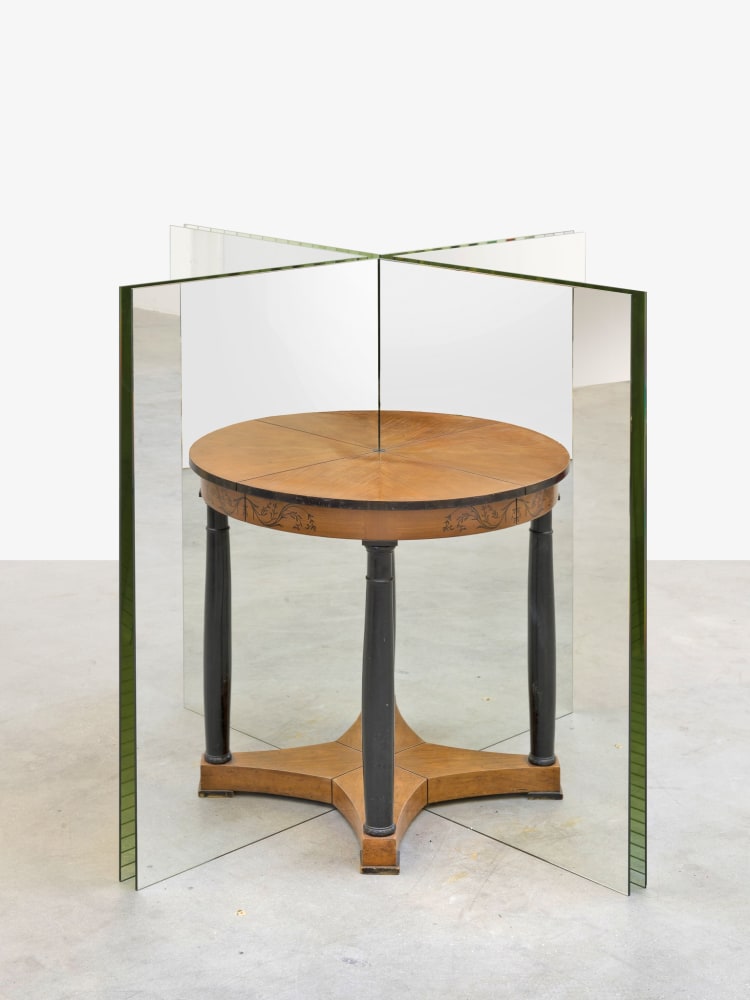 Alicja Kwade

Ein Tisch ist ein Bild

2019

Found wooden table, mirror

46 1/8 x 54 1/8 x 54 1/8 inches (117 x 137.5 x 137.5 cm)

Unique

AKW 672

&amp;nbsp;

INQUIRE

&amp;nbsp;

A Table Is A Table by&amp;nbsp;Peter Bichsel

&amp;nbsp;
