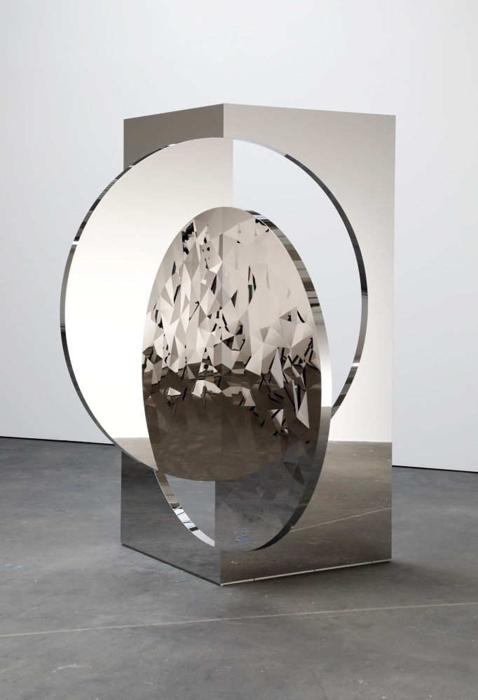 Jeppe Hein

Circle Geometric Mirrors

2022

Aluminum, stainless steel, high polished stainless steel (super mirror)

82 5/8 x 67 x 67 inches (210 x 170 x 170 cm)

Edition of 3, with 2 AP

JH 658

&amp;euro;160,000