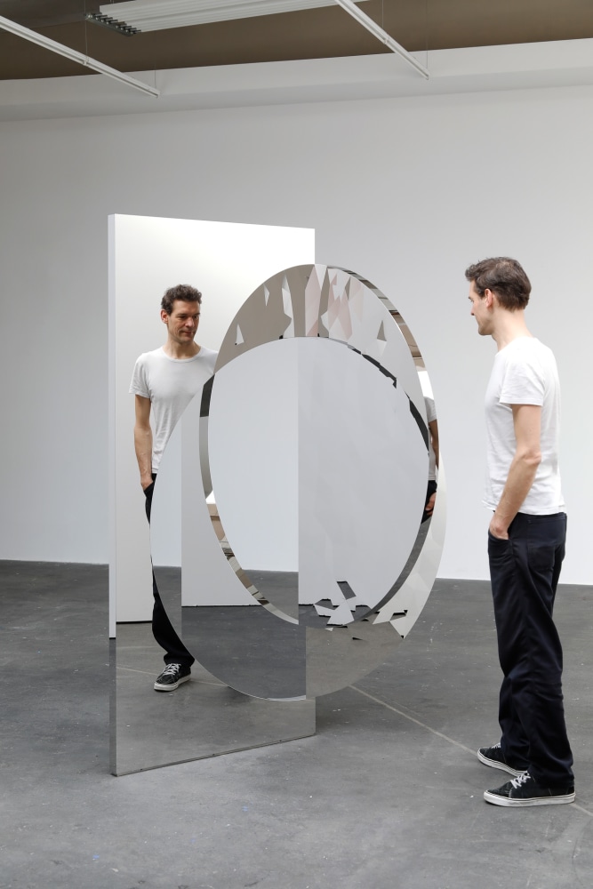 Jeppe Hein

Circle Geometric Mirrors

2022

Aluminum, stainless steel, high polished stainless steel (super mirror)

82 5/8 x 67 x 67 inches (210 x 170 x 170 cm)

Edition of 3, with 2 AP

JH 658

&amp;euro;160,000