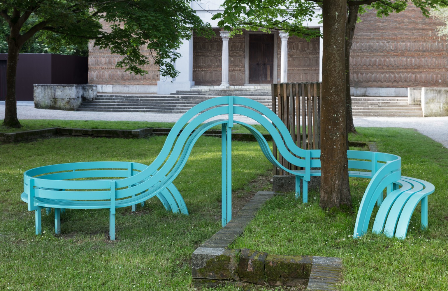 Jeppe Hein

Modified Social Bench for Venice #03

2019

Powder coated aluminum

68 7/8 x 209 1/2 x 94 1/2 inches (175 x 532 x 240 cm)

Edition&amp;nbsp;of 3, with 2 AP

JH 519