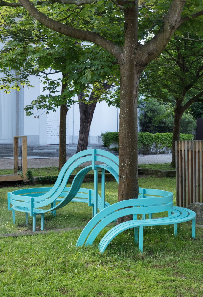Jeppe Hein

Modified Social Bench for Venice #03

2019

Powder coated aluminum

68 7/8 x 209 1/2 x 94 1/2 inches (175 x 532 x 240 cm)

Edition&amp;nbsp;of 3, with 2 AP

JH 519