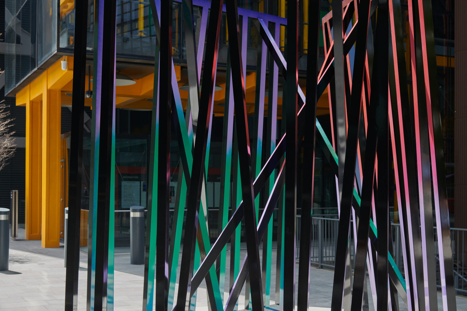 Eva Rothschild

Cosmos

2018

Spray painted aluminum

137 7/8 x 145 3/4 x 133 7/8 inches (350 x 370 x 340 cm)

Installation view: Sculpture in the City, London, 2021. Photo:&amp;nbsp;Benjamin Westoby

&amp;nbsp;