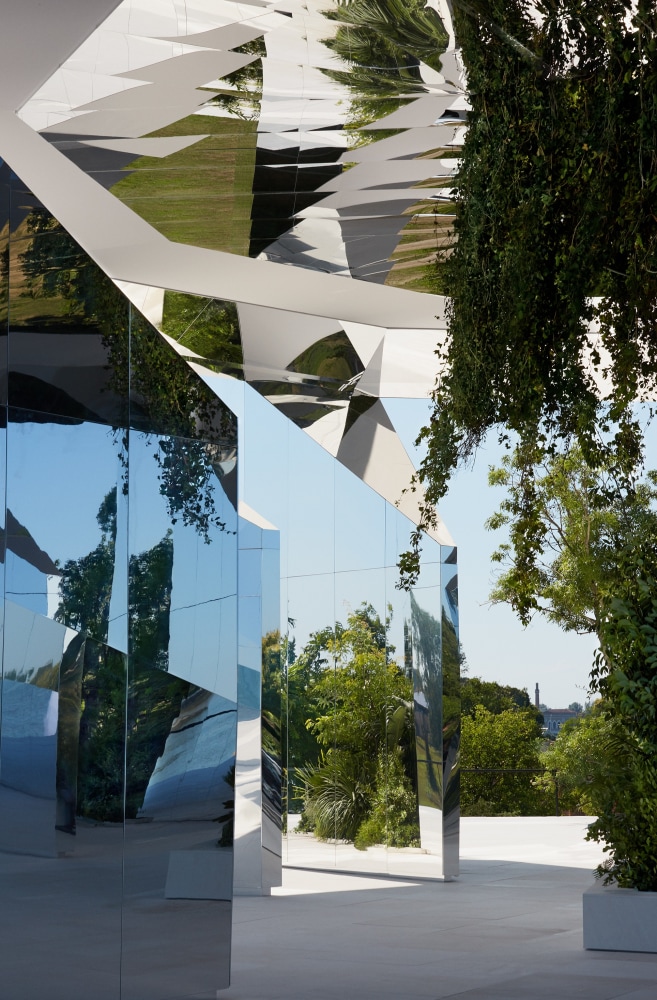 Doug Aitken, Green Lens, 2021

Installation view:&amp;nbsp;Isola Della Certosa, Venice, Italy, 2021

&amp;nbsp;

INQUIRE







