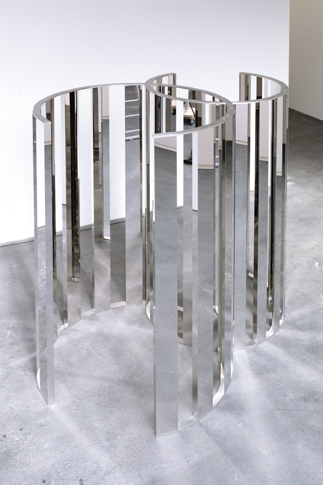 Jeppe Hein

Intersecting Circles

2019

High polished stainless steel

87 3/8 x 85 x 70 inches (222 x 216 x 178 cm)

Edition&amp;nbsp;of 3, with 2 AP

JH 525

&amp;nbsp;

INQUIRE