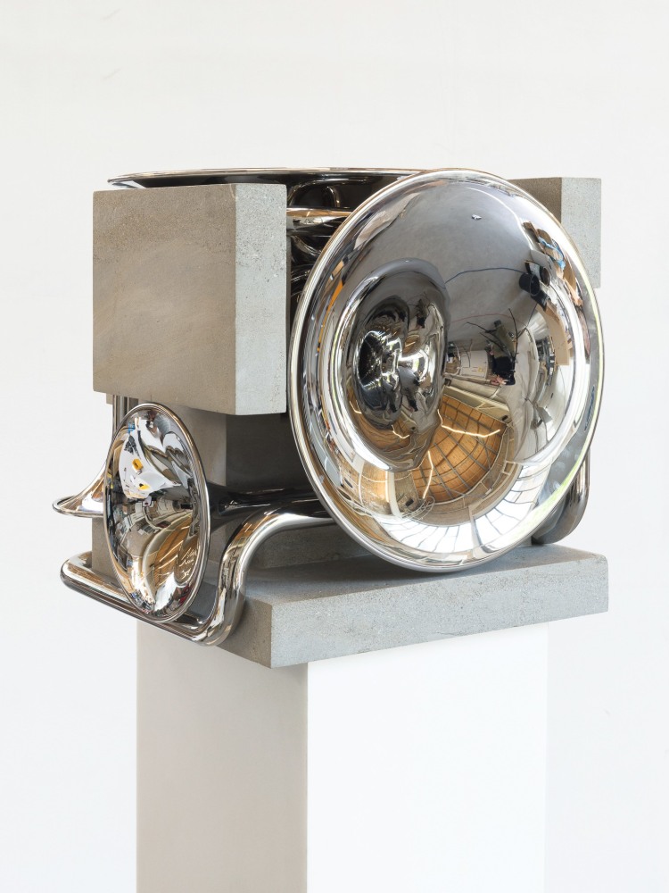 ALICJA KWADE
Amás Matter
2022
Stone, stainless steel, marble
59 x 15 3/4 x 15 3/4 inches (150 x 40 x 40 cm)
AKW 832
€85,000