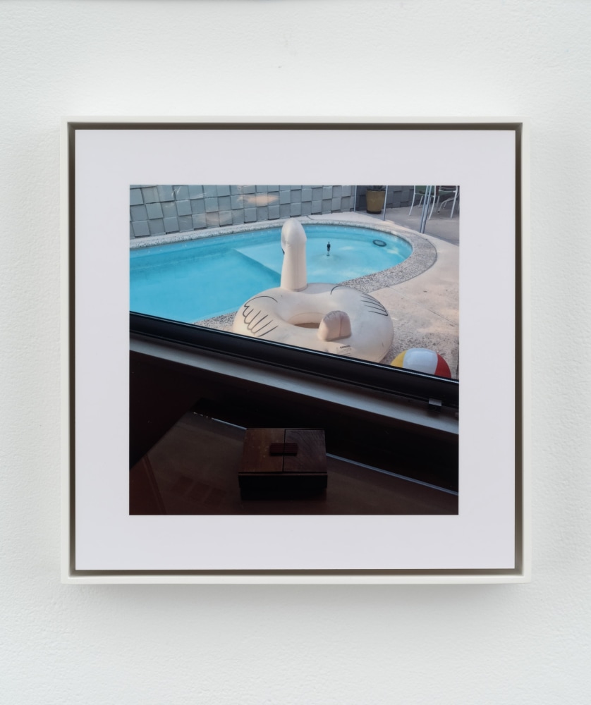 Stephen Shore

Studio City, California, November 10, 2018

2018 (printed 2020)

Dye sublimation print&amp;nbsp;on aluminum

6 x 6 inches (15.2 x 15.2 cm)

8 x 8 inches (20.3 x 20.3 cm) print

8 1/2 x 8 1/2 inches (21.6 x 21.6 cm) framed

Unique

SS 3227

&amp;nbsp;

INQUIRE