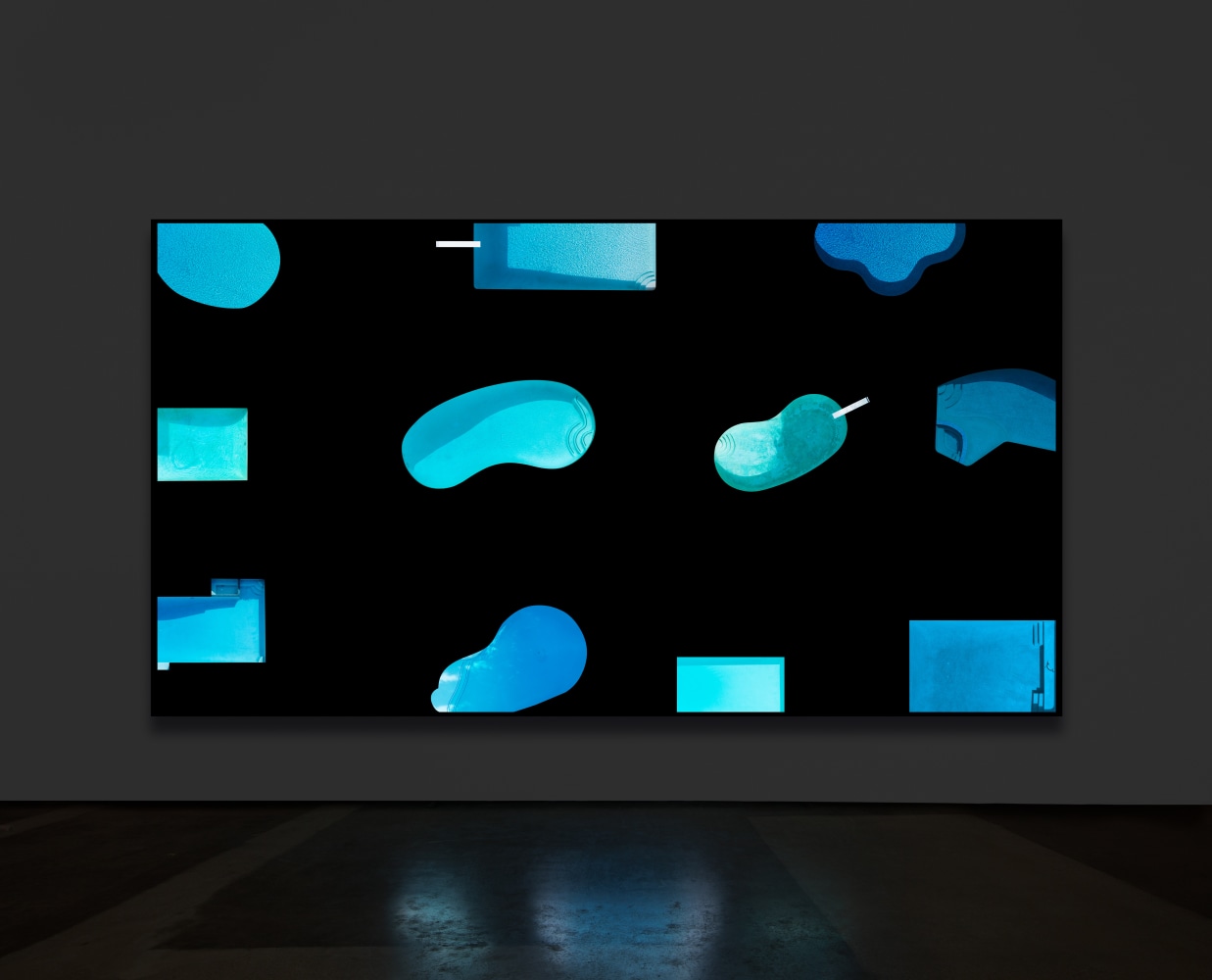 Doug Aitken

Futures Past (aerial pools)

2019

Chromogenic transparency on acrylic in aluminum lightbox with LEDs

67 3/4 x 124 1/2 x 7 1/8 inches (172.1 x 316.2 x 18.1 cm)

Edition&amp;nbsp;of 4, with 2 AP

DA 631

&amp;nbsp;

INQUIRE